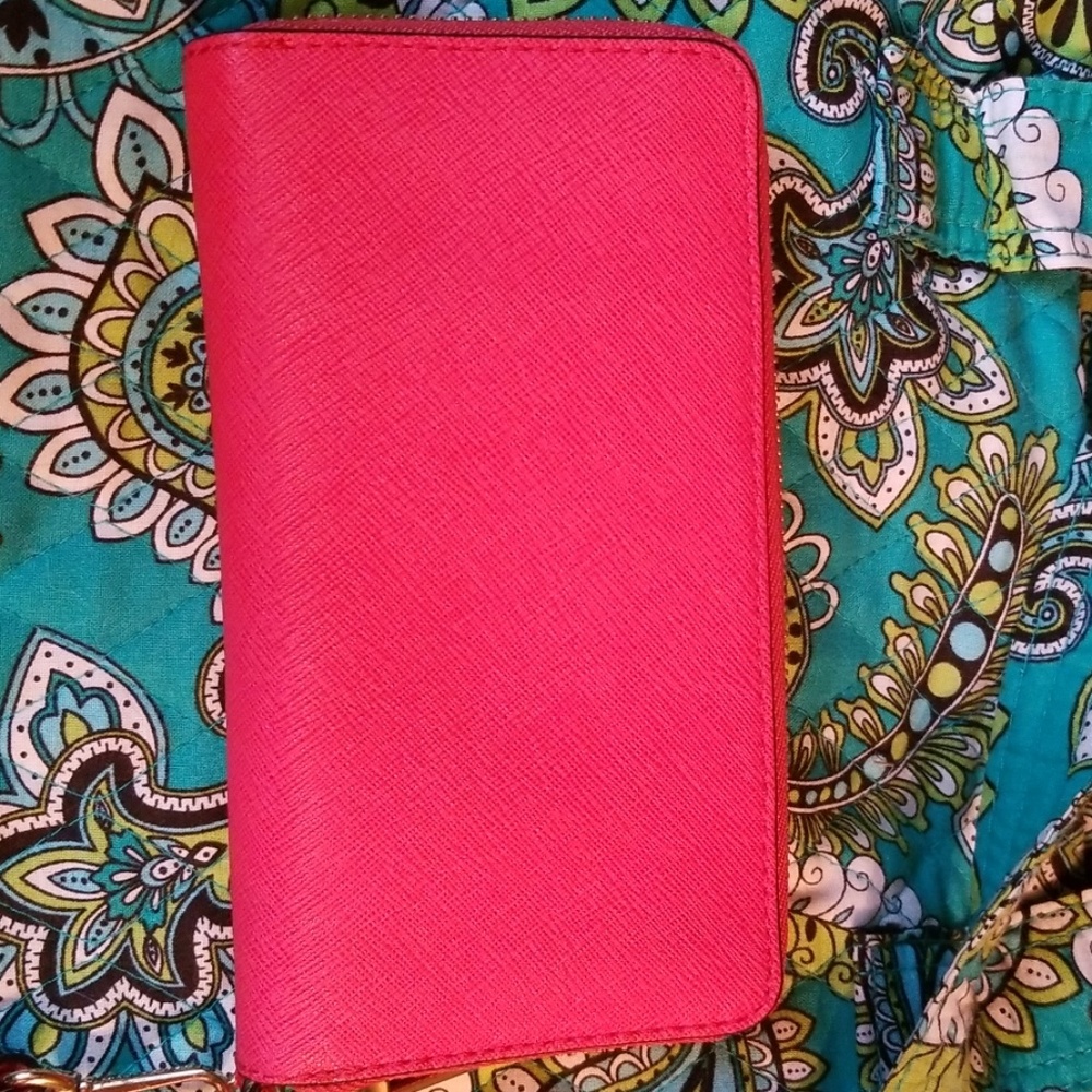 Michael Kors bright pink wallet - Picture 3 of 7